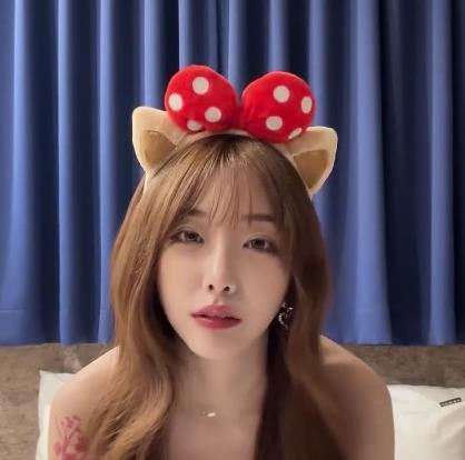 韩国OF超高颜值模特最新合集4V1.8G，桌球室道具秀