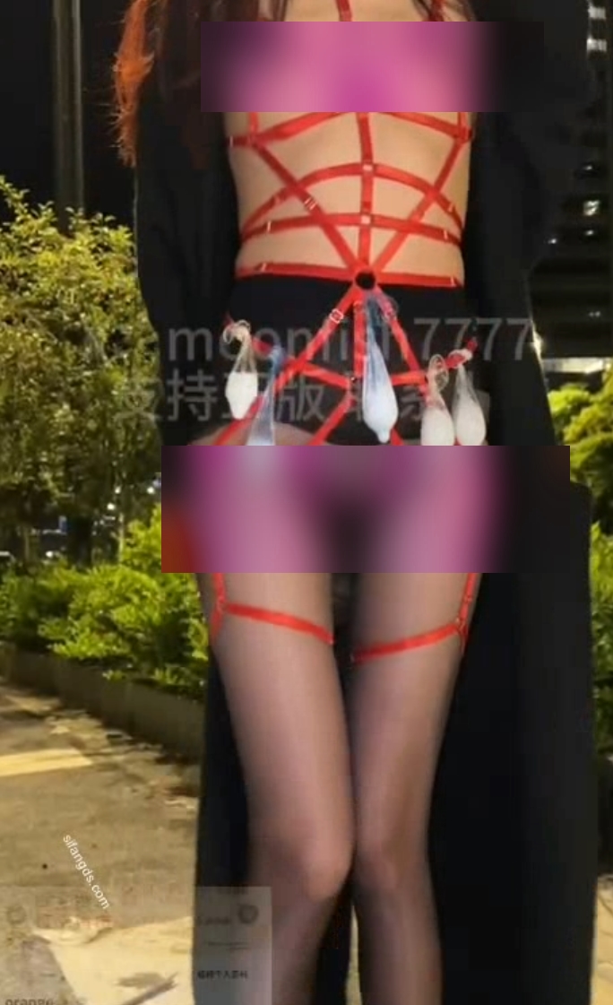 转载搬运百度盘户外展示橙子最新合集2V400MB，福利姬资源更新