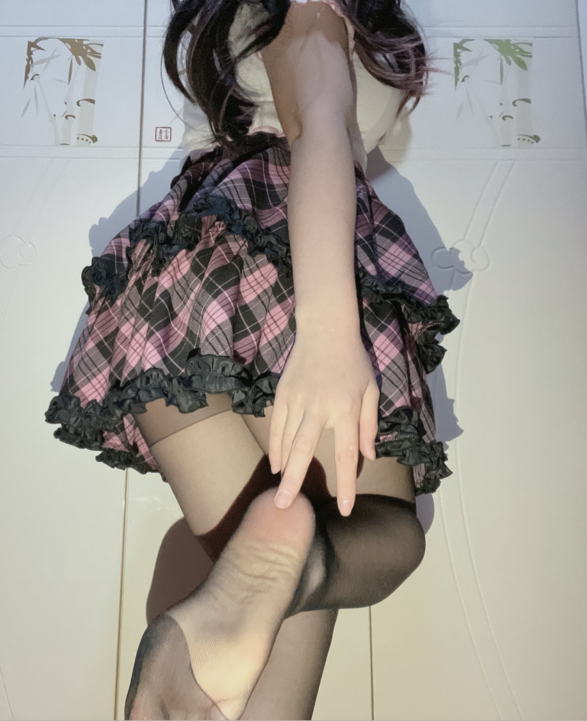 露脸大罩杯高颜值大学生小坦克最新合集140V3.33G，宿舍放飞自我，户外展示