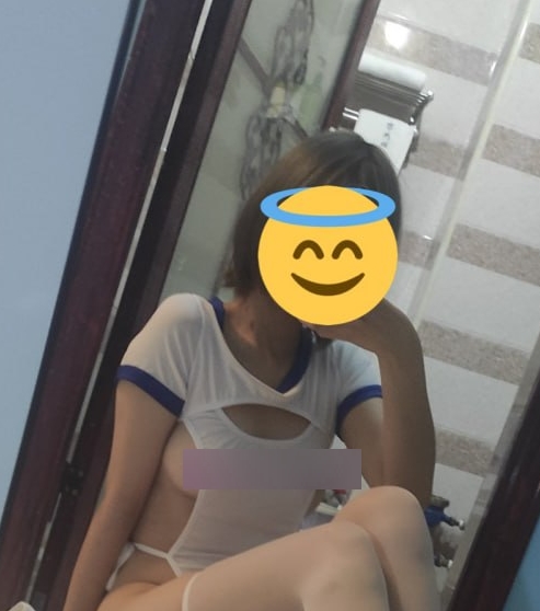 台湾情侣泄密完整版108P694M，闺蜜曝光大一美女私密生活，视频解压展示