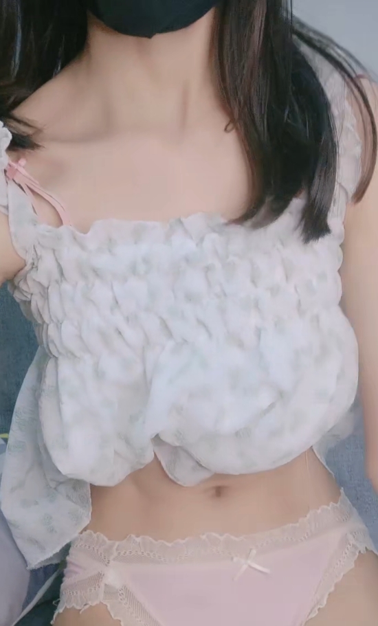 百度盘清纯大长腿美少女怡崽最新合集1V864M,站立推车打瞌睡