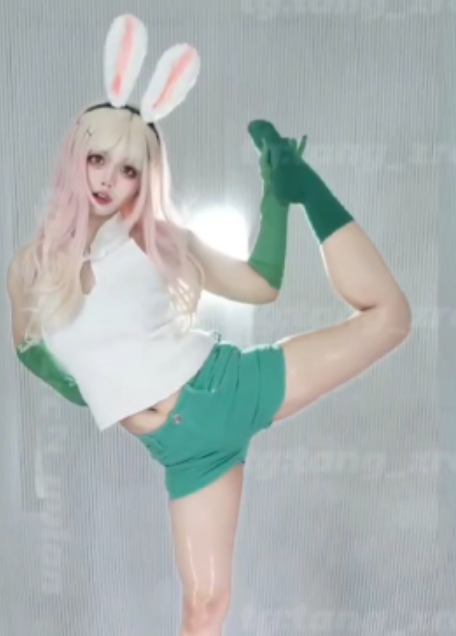 网红抖音AI热舞合集33V170M,定制去衣视频,欣小萌巫令儿等人气主播。