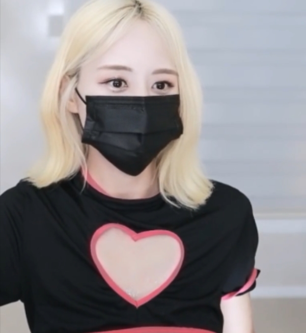 韩国大尺主播吴月最新合集44.8G，收藏百度ED2K