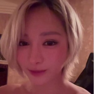 岛国快手甜美RirisuAmano最新合集44V2.1G，超爱坤坤的作品