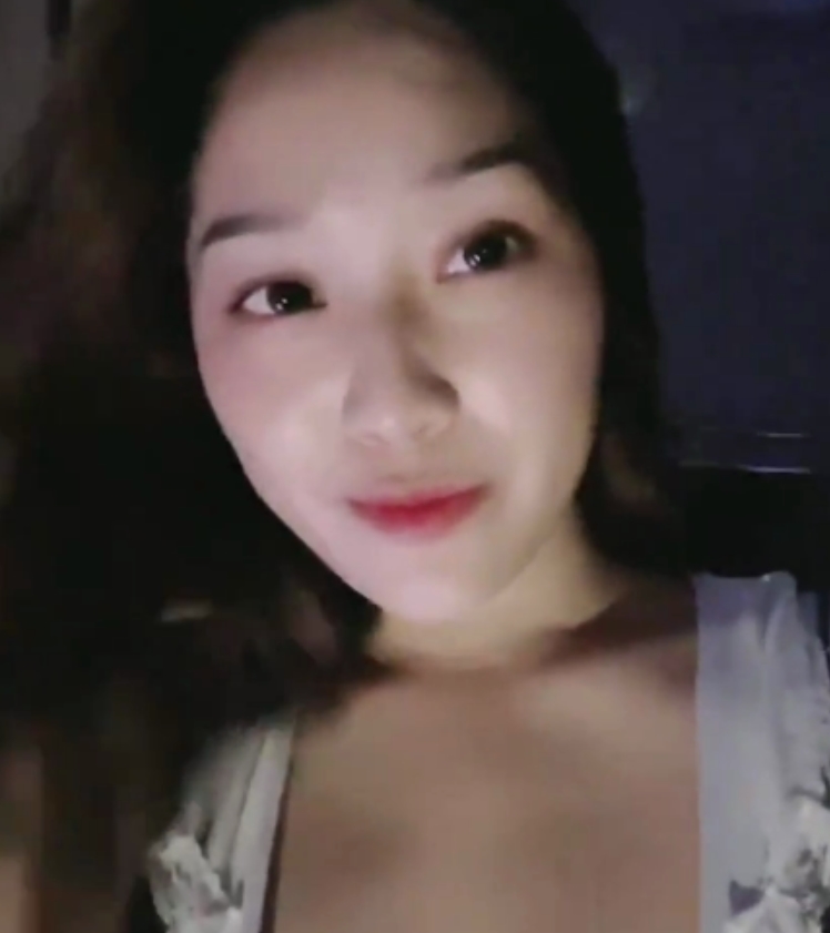 百度盘SWAG老演员dorisbebe最新合集24V3G，台妹大罩杯自拍