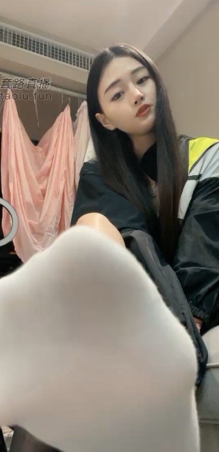 套路直播百度盘羞辱合集41人第一视角415V126G，红绿灯绿帽指教