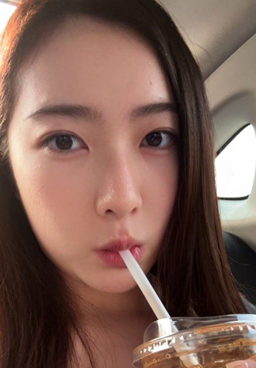 互动电报泄密合集近期露脸模特视频11V37P1.67GB，包含高颜值自拍与暴力互动细节