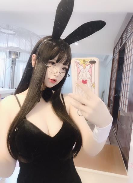 微博网红微胖女神雪晴Astra最新合集30V23.2G，性感可爱风格多变