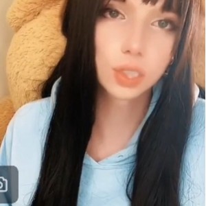 外国cd伪娘femboylunluns剪辑合集1V447M，柔韧自吸