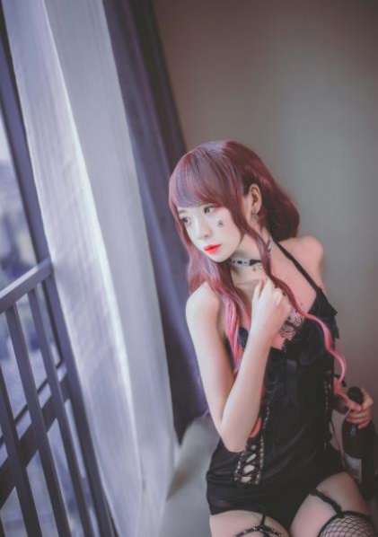 超人气虎牙高质量coser疯猫ss最新私拍合集1V1.22G，宅男心动不已