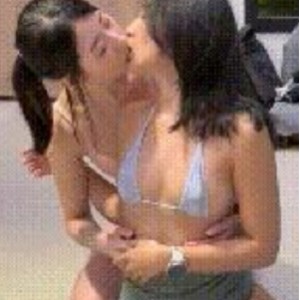 艾莉瑜珈垫蜜桃福利资源FansOne378.6MB精品合集