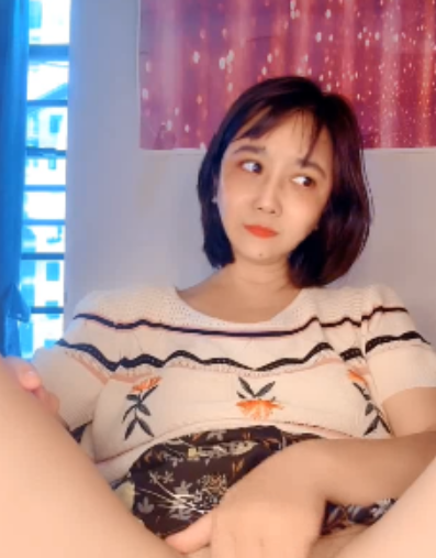 快手小露绝密展示1部1.2G奇怪玩具塞满里