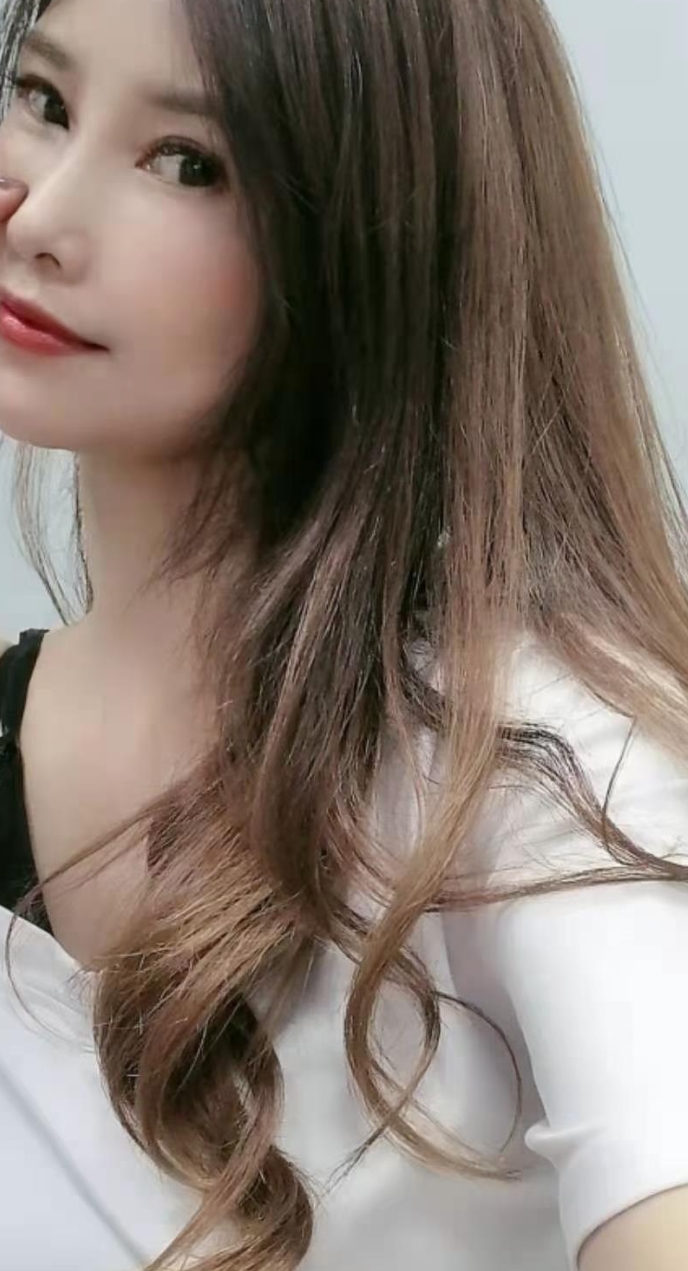 半糖依宝收费房视频合集47部7.8G这腰臀比绝了