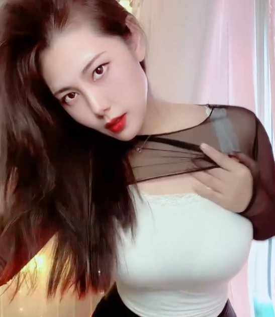 快手安妮朵朵绝密7部丝袜抖球舞剧情互动15.5G腿玩年