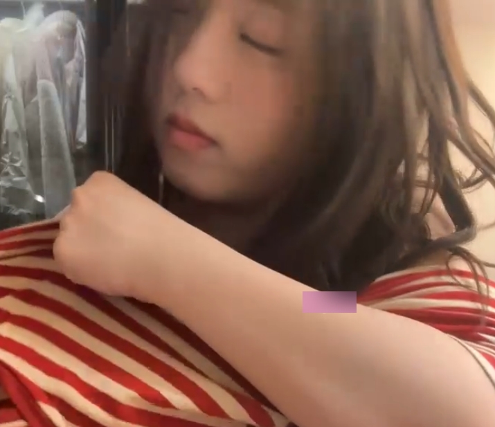 Olivia童颜大罩杯视频合集69部35.1G太劲爆了