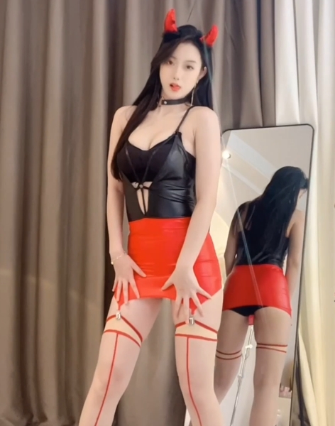 抖圈圈吖定制舞超全98部21.7G优质珍藏