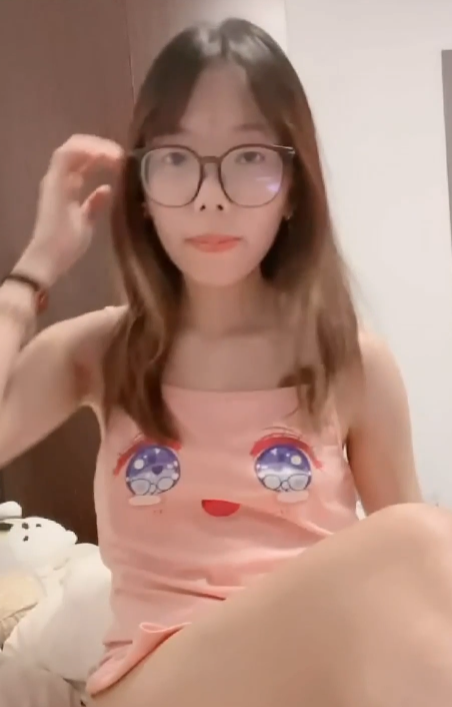 推特欢欢一对一教学1部1.37G绝密档案