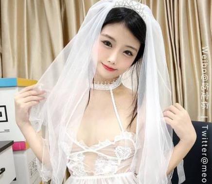 少女喵四婚纱自娱自乐1V1.4G诱人