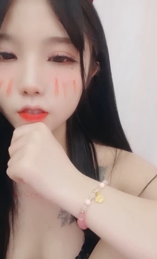 推特糖糖儿热舞视频88部111.8G超火辣