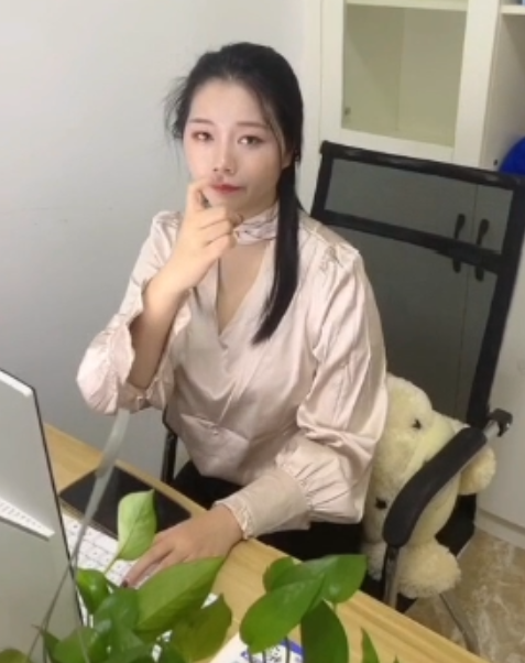 91蜜桃酱草莓猫咪办公室舞蹈18部1.38G超带感