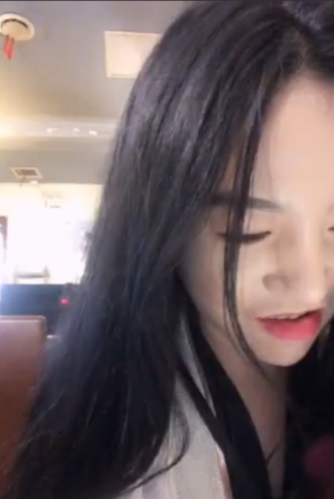 陈丝丝蜜桃臀合集11v48.1g户外湿身