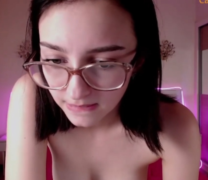 推土机Queen_kitty深夜福利94部54.5G超诱惑