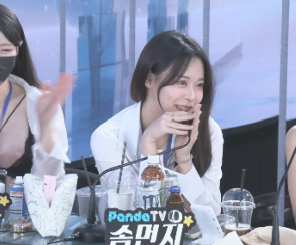 熊猫班Jinricp热舞脱衣秀330V2213.9G绝密展示版