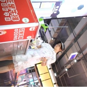 空城白裙小少妇逛超市拍摄276MB蕾丝微透