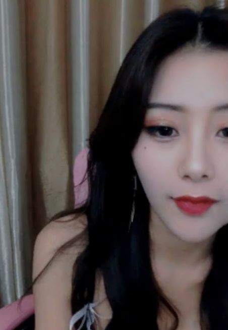 雪妮维雅妮熊猫TV热舞54部7.5G蜜桃臀