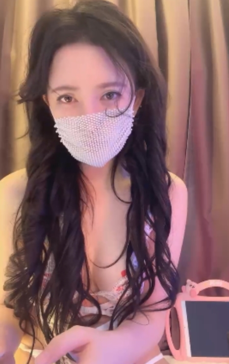 推特星冰乐御姐视频34部16G优质