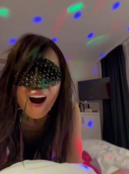 推特michellewiwi三人游3部1.43GB劲爆