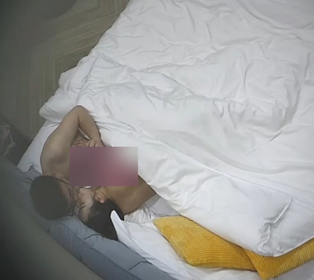 91情侣卧室给力3V502MB超会玩