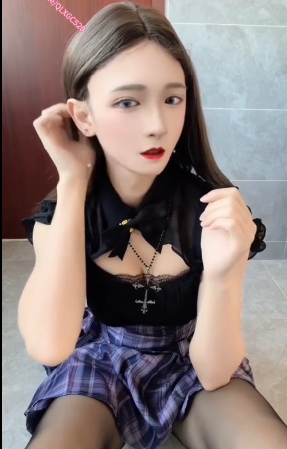 推特荼靡伪娘珍藏4部2.7G太绝了