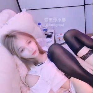 推特小梦娜娜伪娘热舞1V267MB超顶