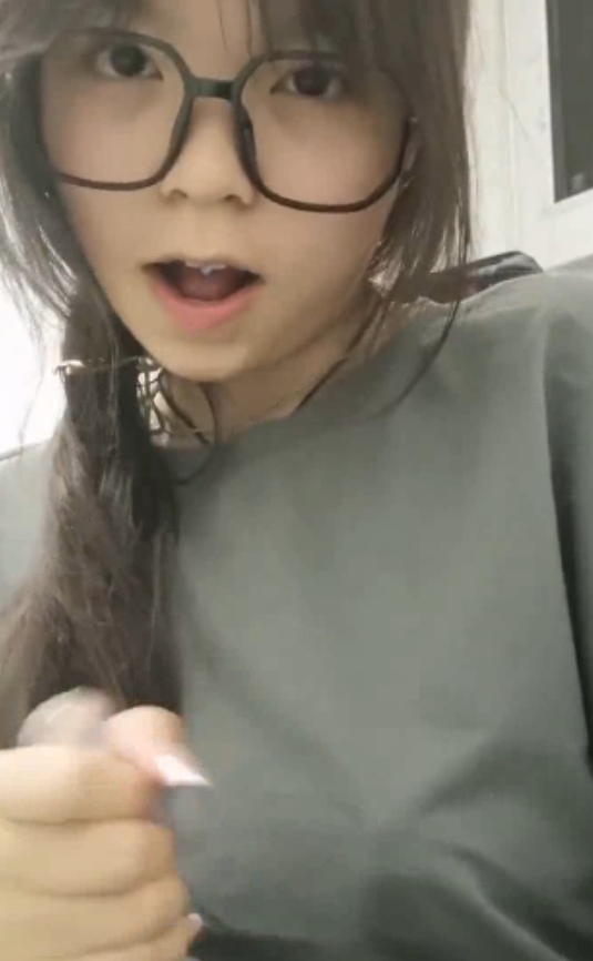 推特涩涩侠眼镜妹指教合集44V626MB超会玩