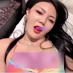 大象传媒DY010朋友女友秘密交流2.11GB珍藏版