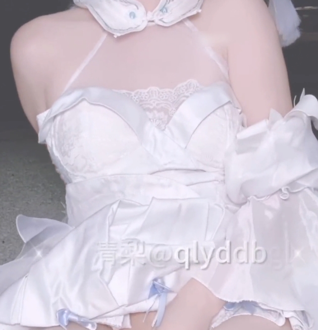 清梨1G超勾人圈内福利姬私拍2部