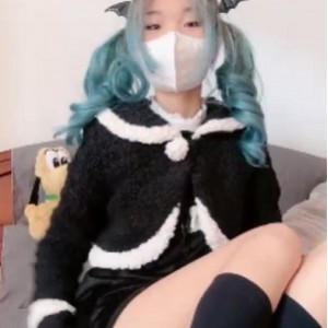 易直播芃芃大人丝足女王红绿灯合集15.53G超顶诱惑