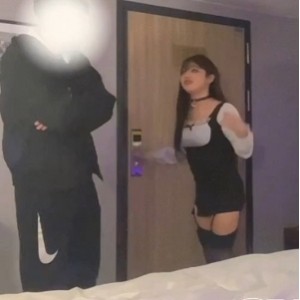 优质伪娘Blondelashes19艳遇实录56V16G珍藏云盘大公开