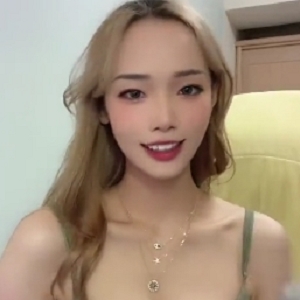 推特蜜桃姐姐弹力摇给力小视频合集30部120MB曲线太撩人